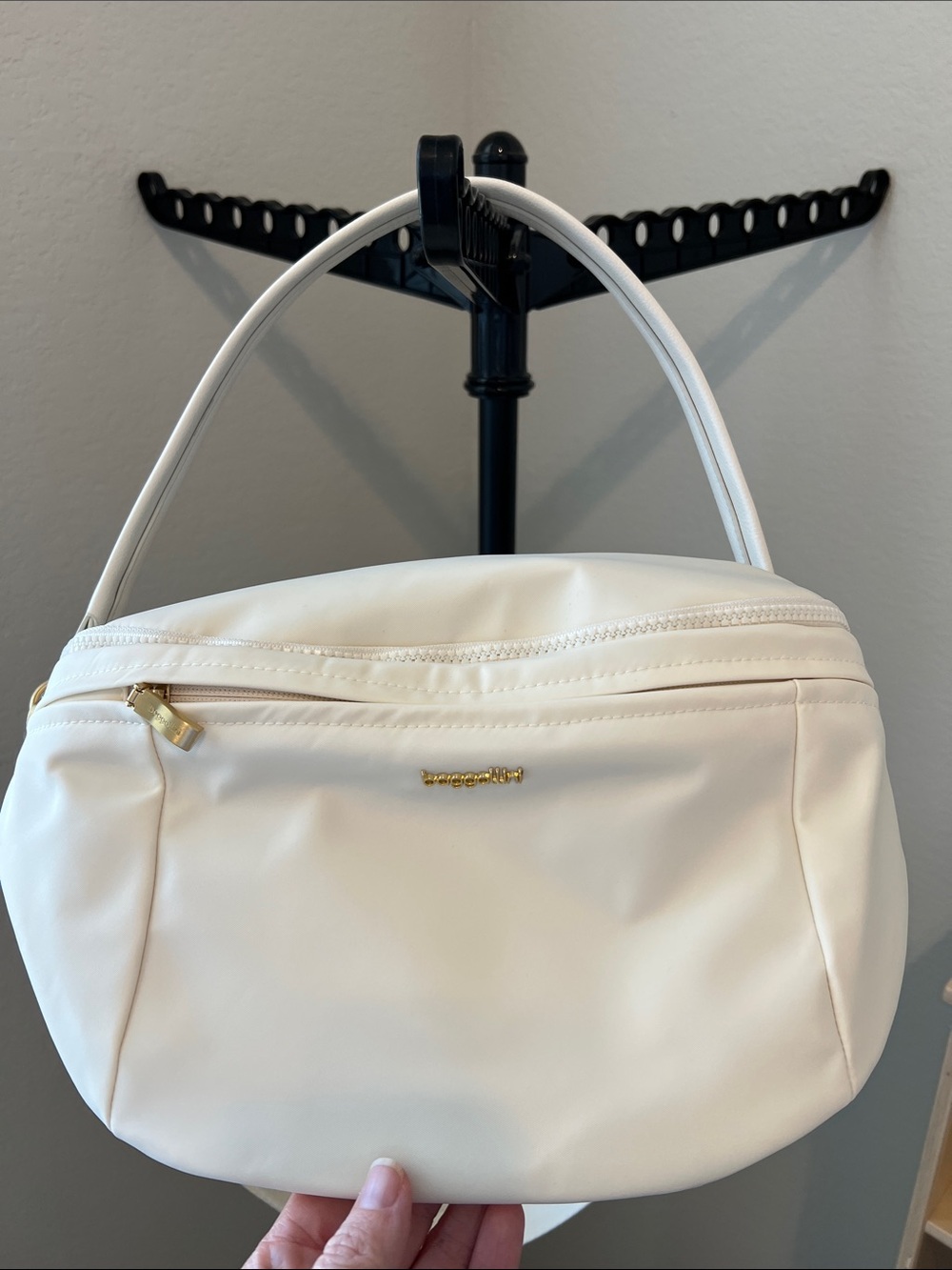 Baggallini Coconut Twill Crossbody Sling with Gold Hardware - Picture 5 of 7